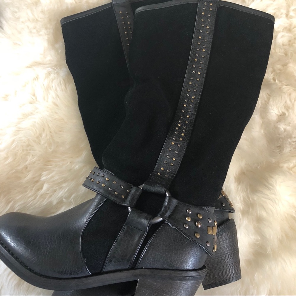Skechers premium leather boots